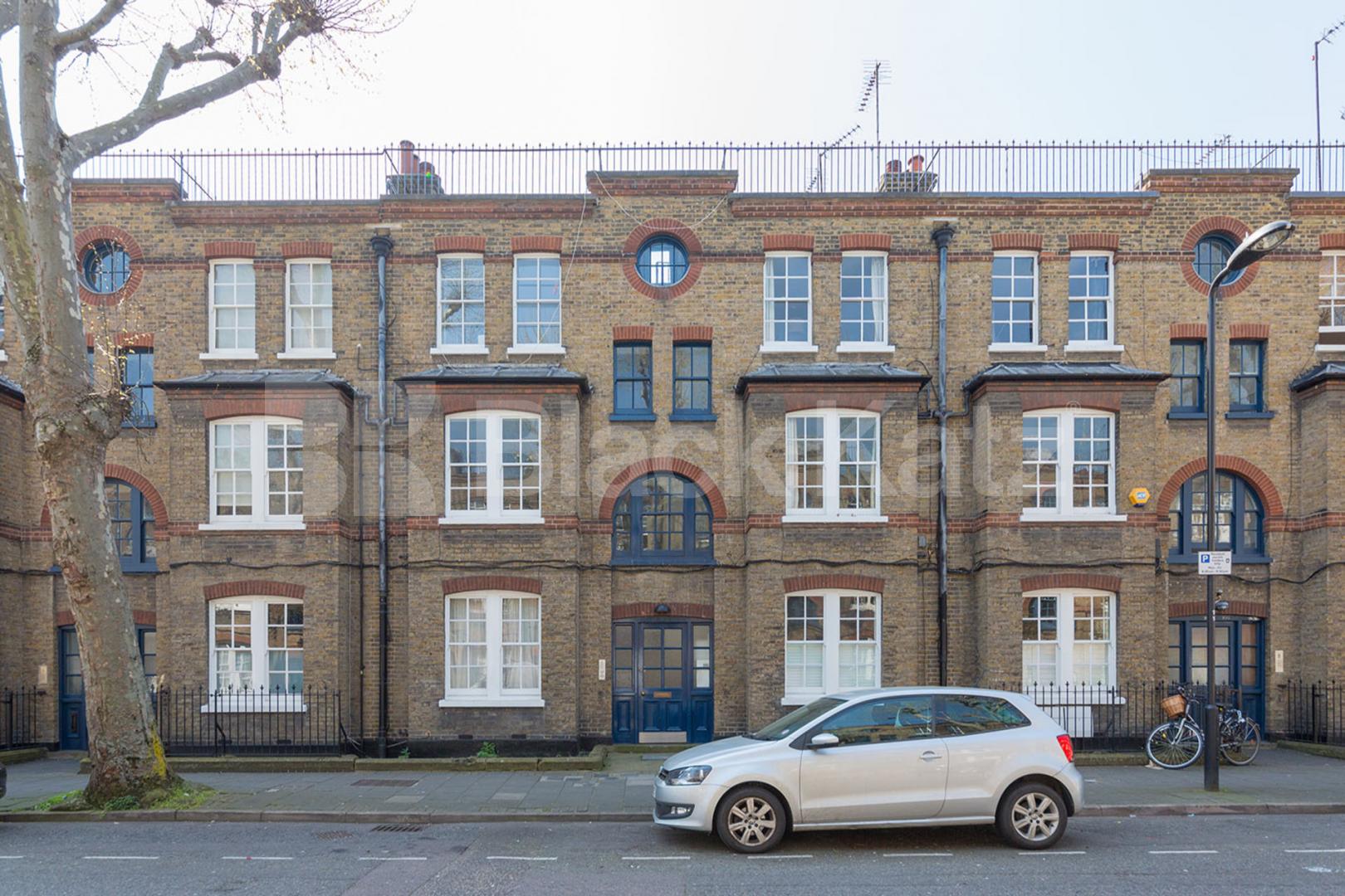 3 bedroom good for shares located walking distance to Old street station Haberdasher street , Old Street - Shoreditch